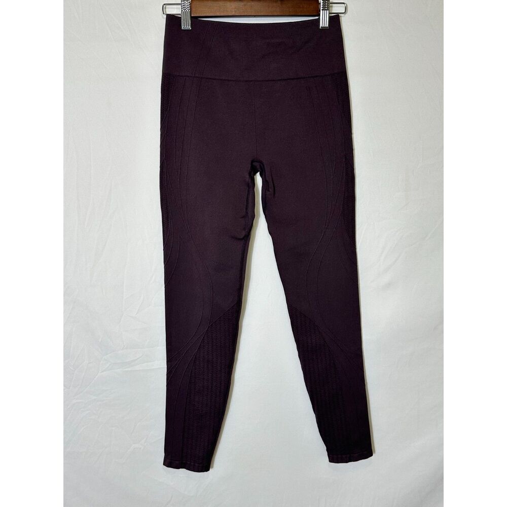 Fabletics Women's Athleisure Seamless Textured Compression Leggings Purple SZ M